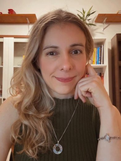 Adriana Gieseler, professora de inglês e autora do guia